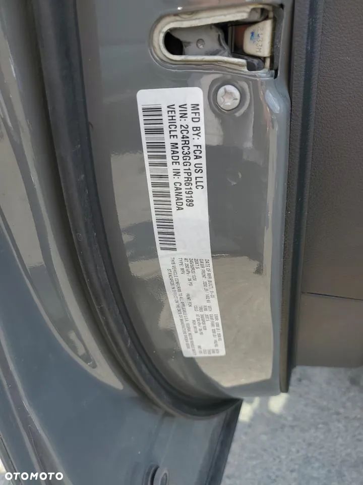 Chrysler Pacifica - 14