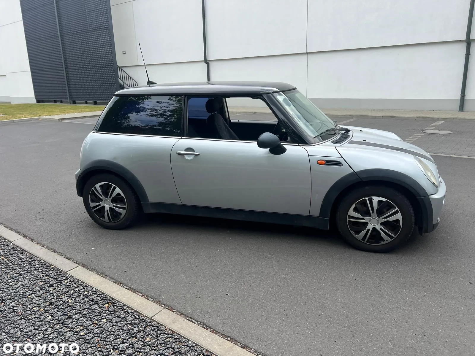 MINI ONE Standard - 7