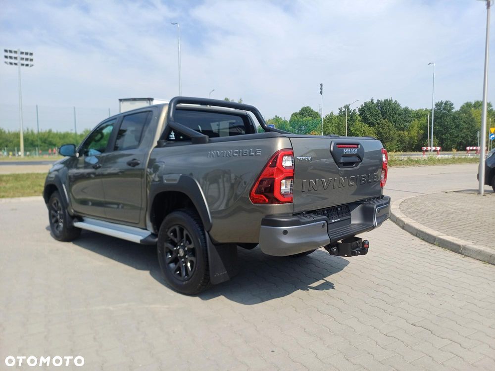 Toyota Hilux - 9