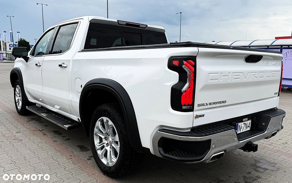 Chevrolet Silverado - 9