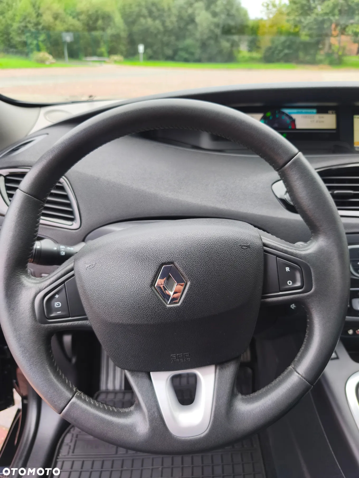 Renault Scenic - 23