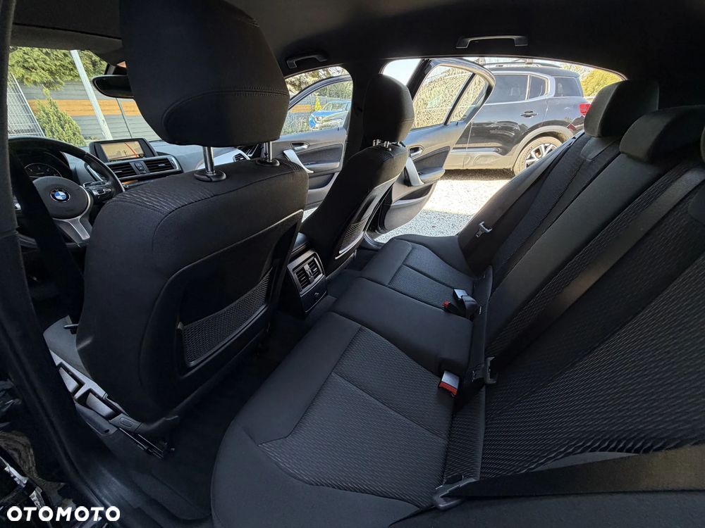 BMW Seria 1 118d Sport Line - 21
