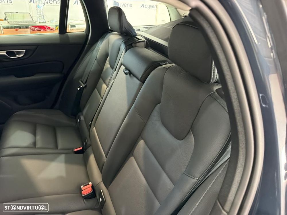Volvo V60 2.0 T6 AWD TE Core - 10