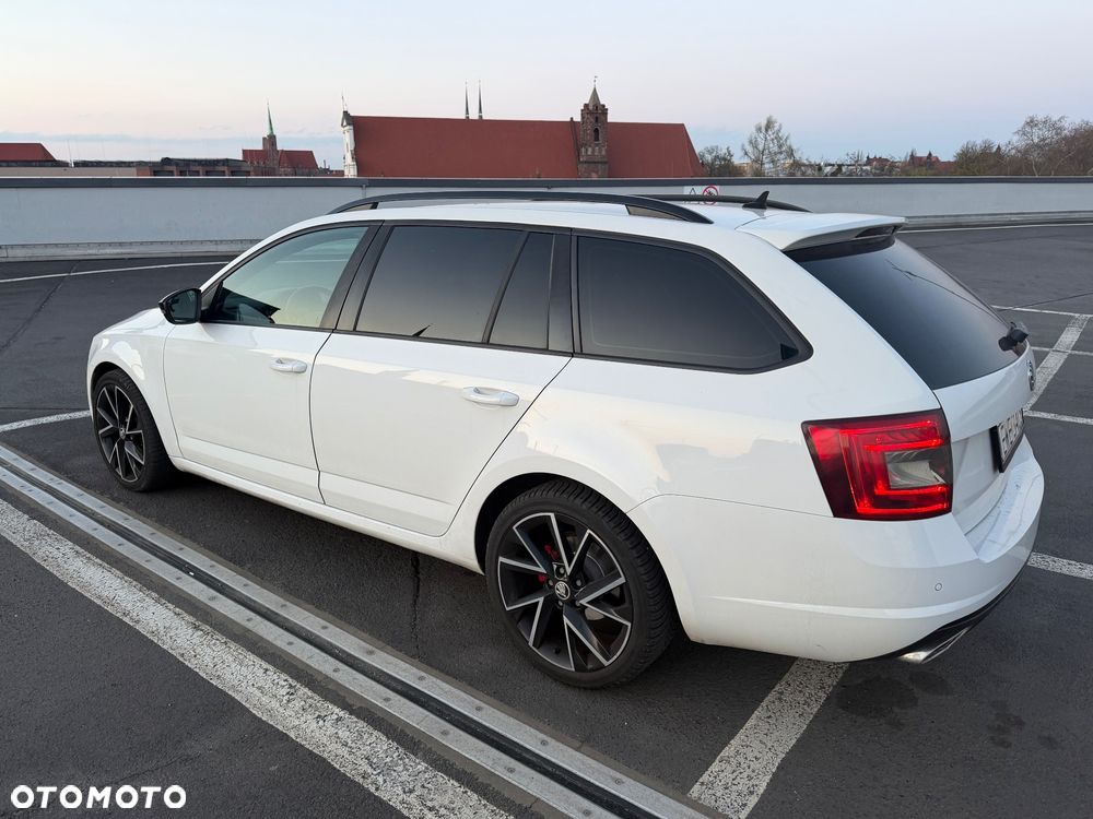 Skoda Octavia 2.0 TDI RS DSG - 7