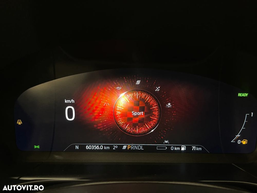 Ford Kuga 2.5 Duratec PHEV ST-LINE - 33