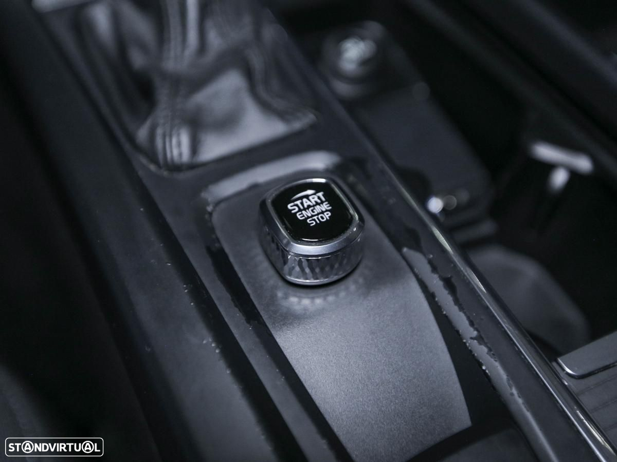 Volvo V60 2.0 D3 Momentum Geartronic - 15