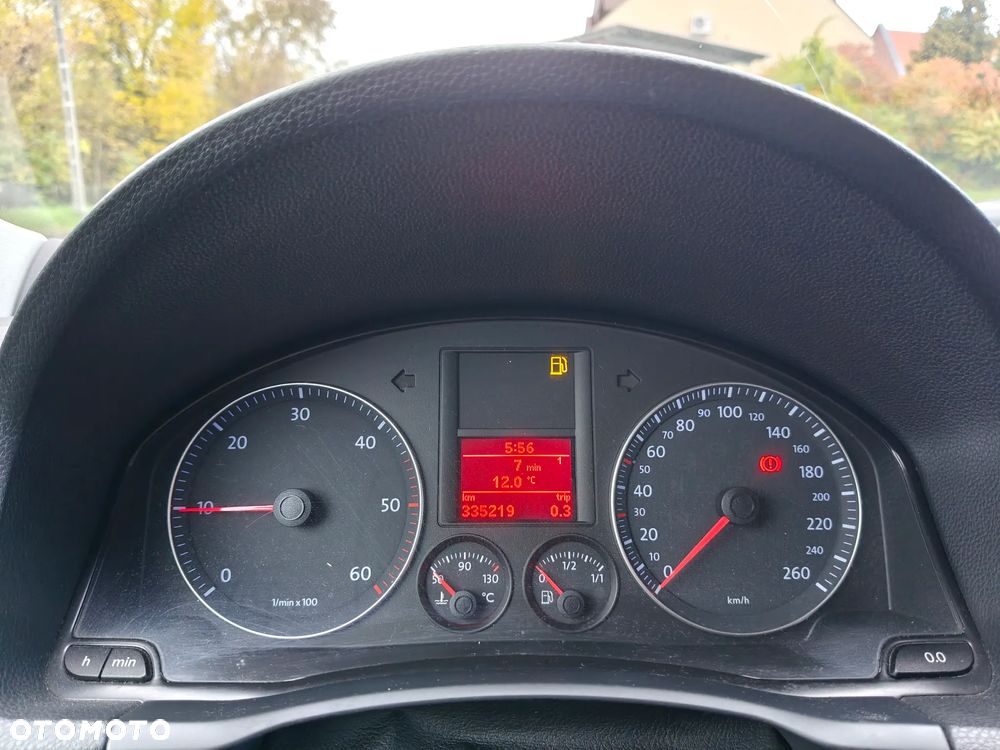 Volkswagen Jetta 1.9 TDI Comfortline - 34
