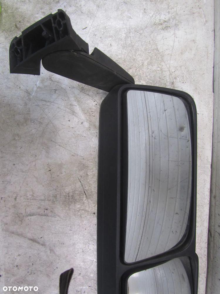 Mercedes Actros MP4 11r->lusterko prawy przód UK - 4