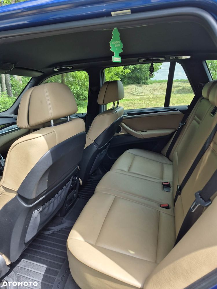 BMW X5 4.8i xDrive - 6