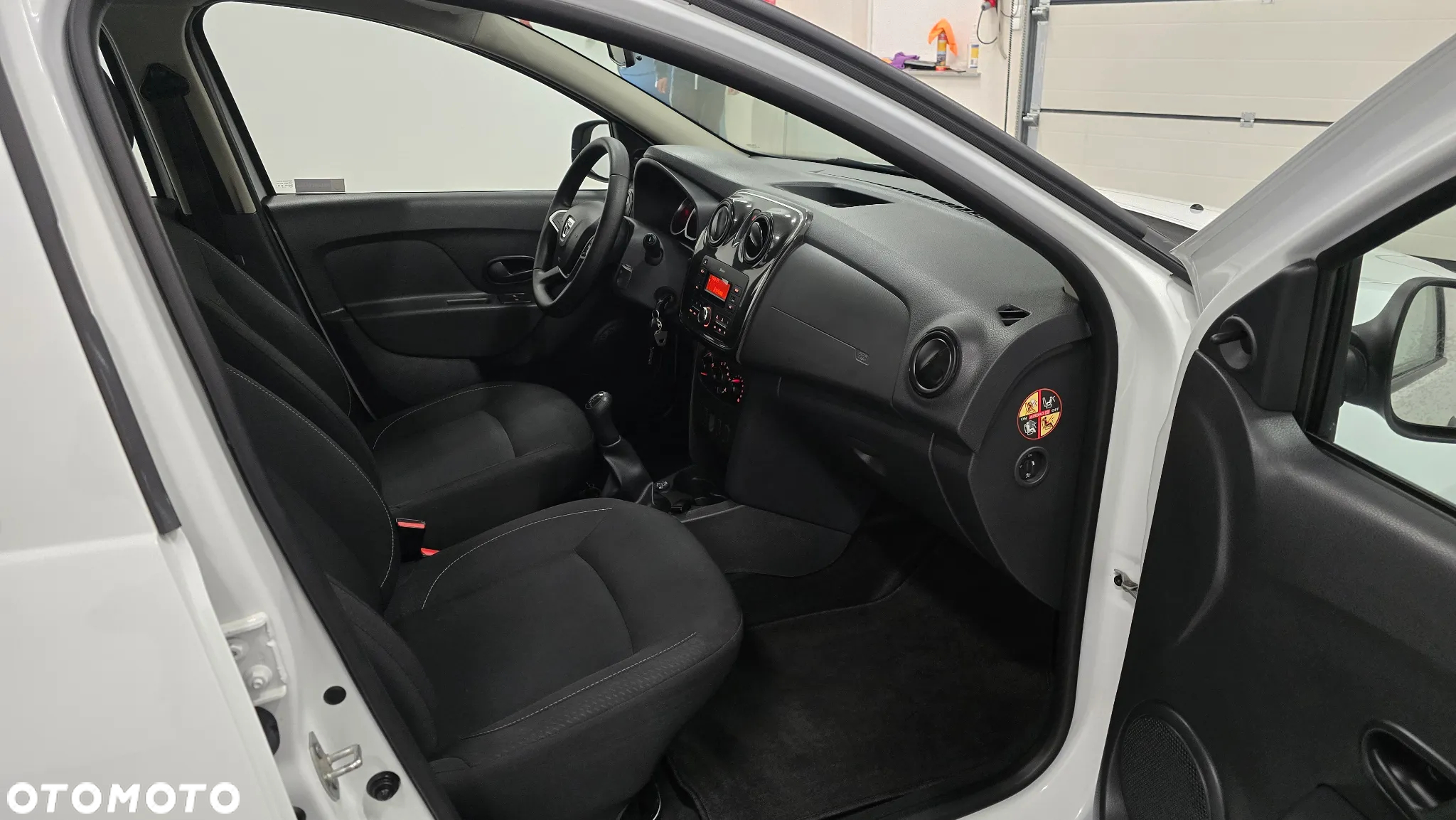 Dacia Logan MCV 0.9 TCe SL Celebration S&S - 8