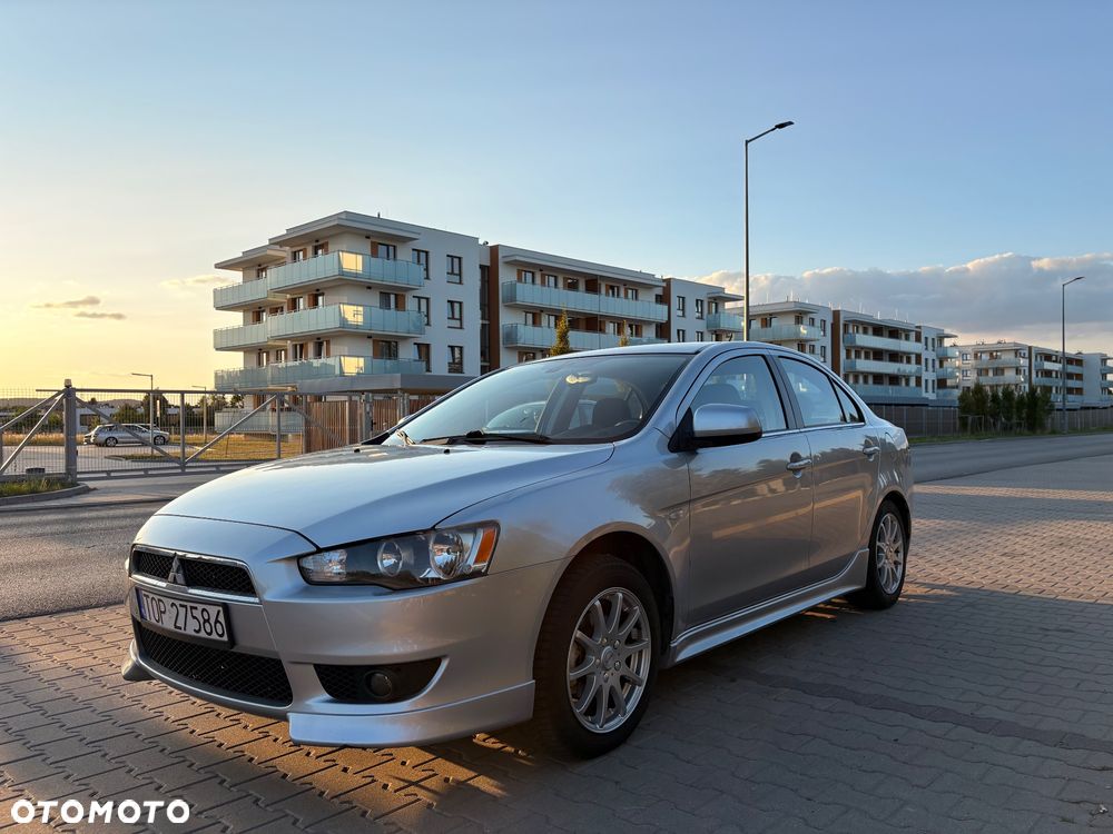 Mitsubishi Lancer 1.8 Intense - 11