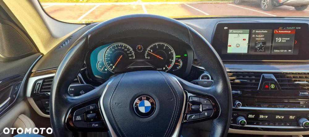 BMW Seria 5 530d xDrive Luxury Line - 16