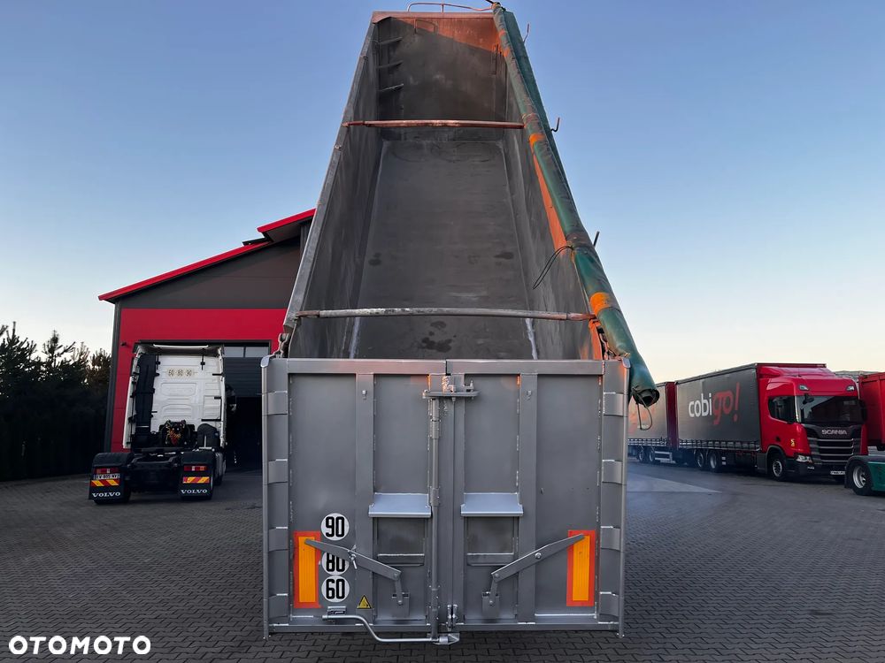 Benalu 40 m3 LEKKA 5,5 T CAŁA ALUMINIOWA KLAPO-DZWI SPROWADZONA Z FRANCJI OŚ PODNOSZONA - 14