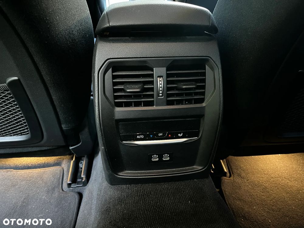 BMW Seria 3 318i - 10