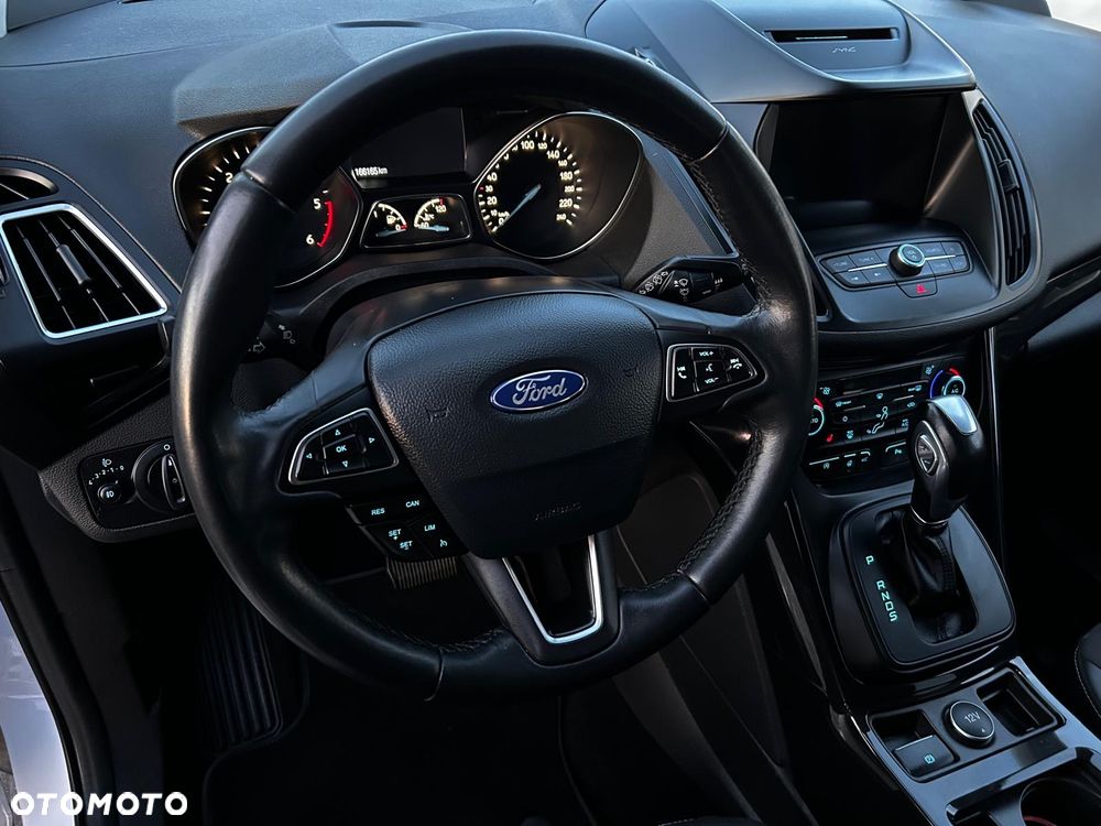 Ford Kuga 2.0 TDCi 4x4 Titanium - 24