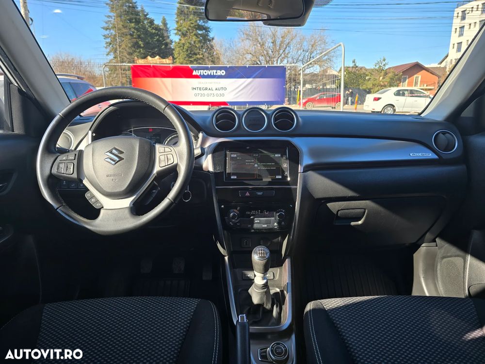 Suzuki Vitara 1.4 Boosterjet AllGrip MHEV Passion - 16