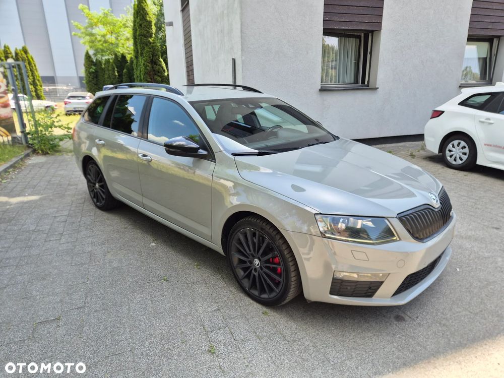 Skoda Octavia 2.0 TDI DSG RS - 2