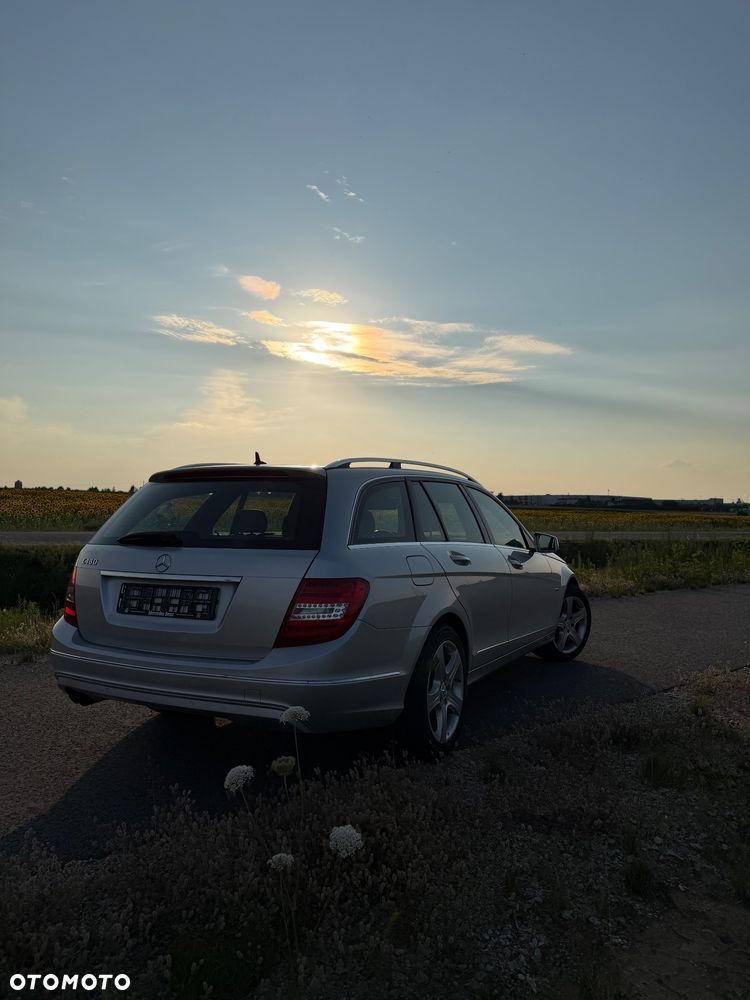Mercedes-Benz Klasa C 180 BlueEFFICIENCY 7G-TRONIC Elegance - 2