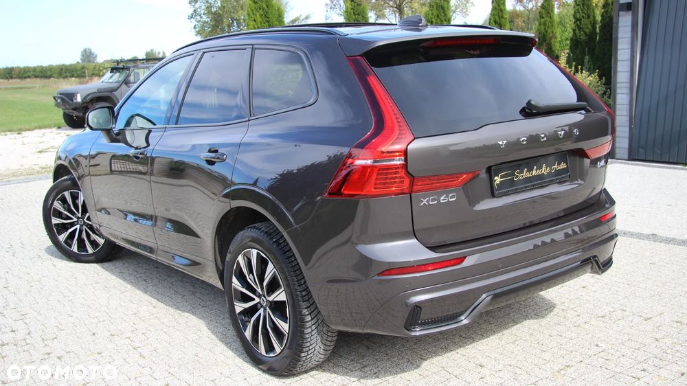 Volvo XC 60 B4 D AWD Plus Dark - 15