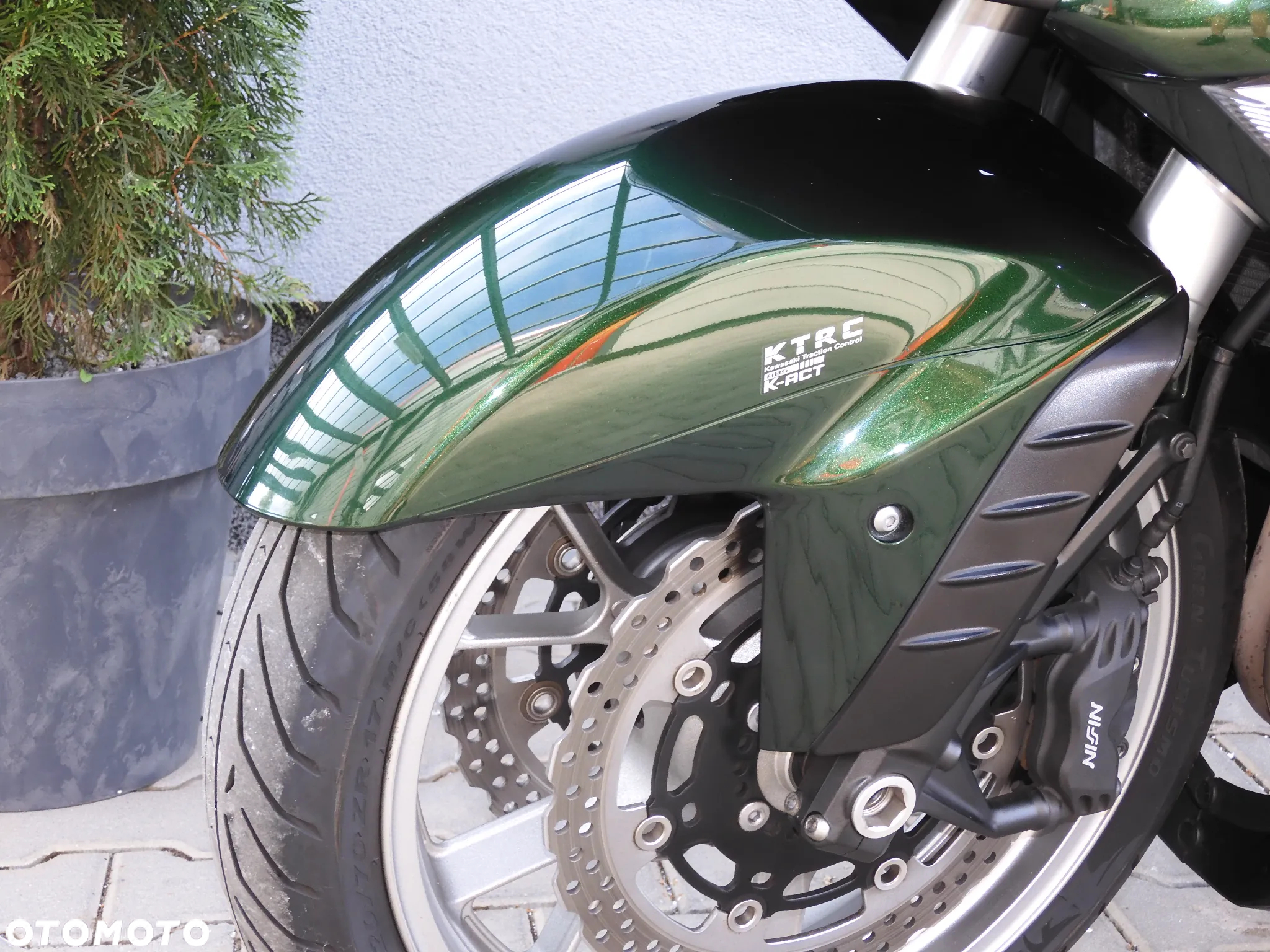 Kawasaki GTR - 18