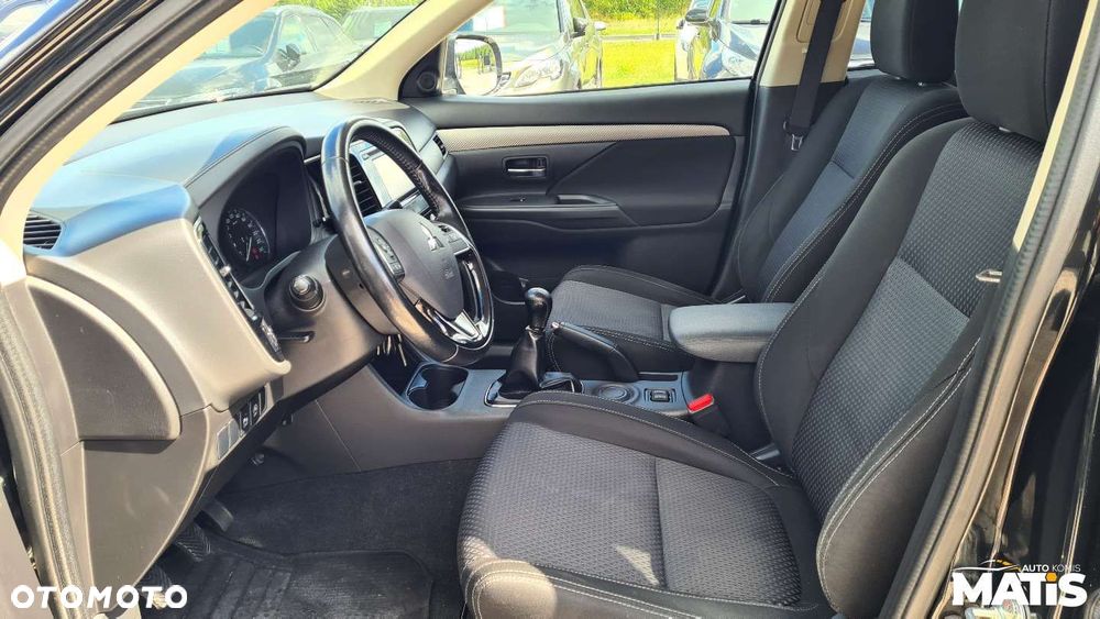 Mitsubishi Outlander - 6