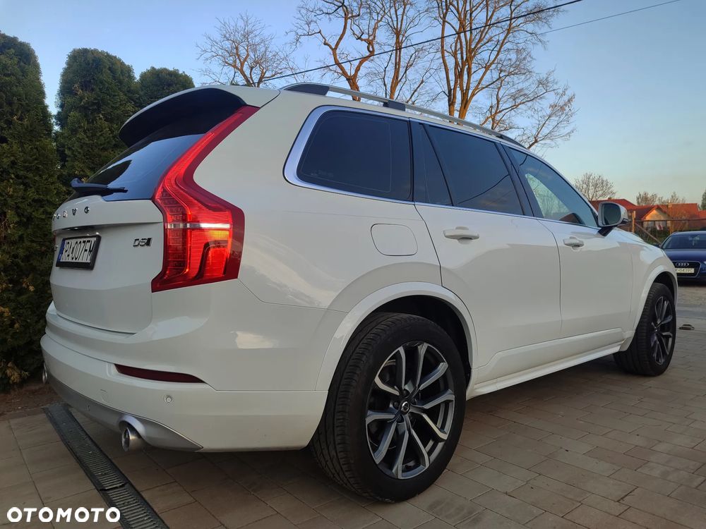 Volvo XC 90 B5 D AWD Geartronic Momentum - 32