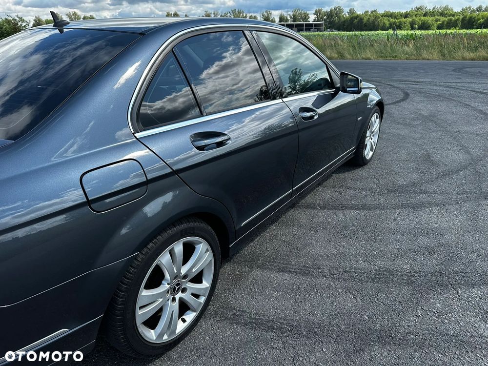 Mercedes-Benz Klasa C 200 CDI DPF Automatik BlueEFFICIENCY Avantgarde - 14