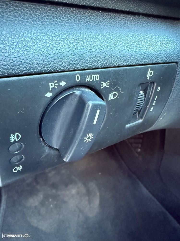 Mercedes-Benz A 180 CDi Elegance Automatic - 16