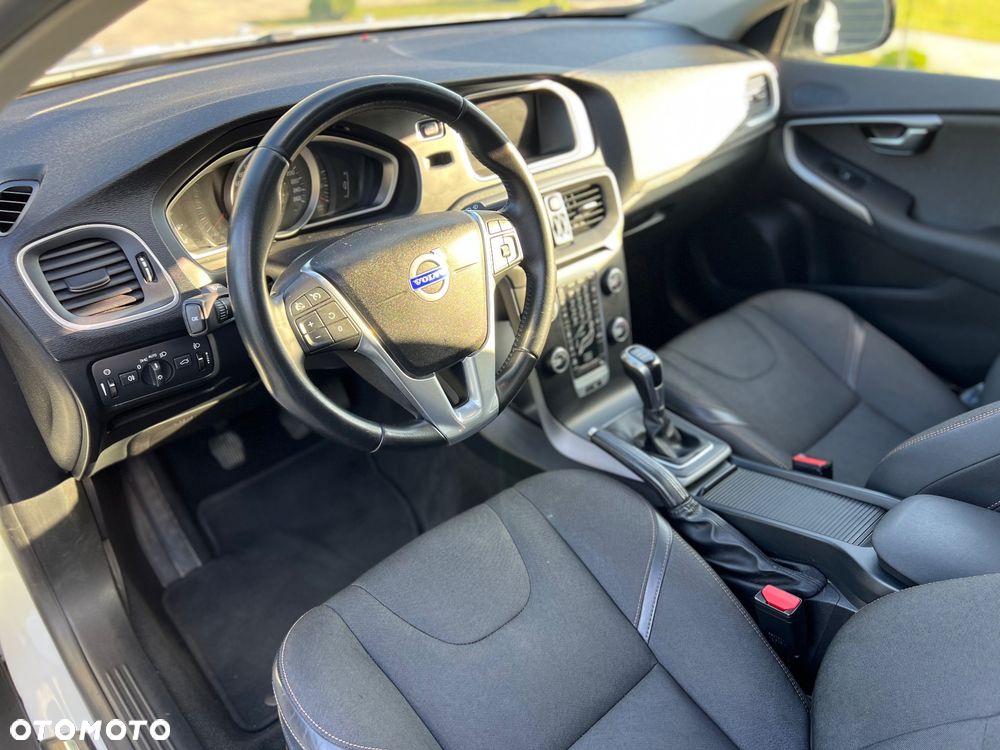 Volvo V40 D2 Drive-E Momentum - 5