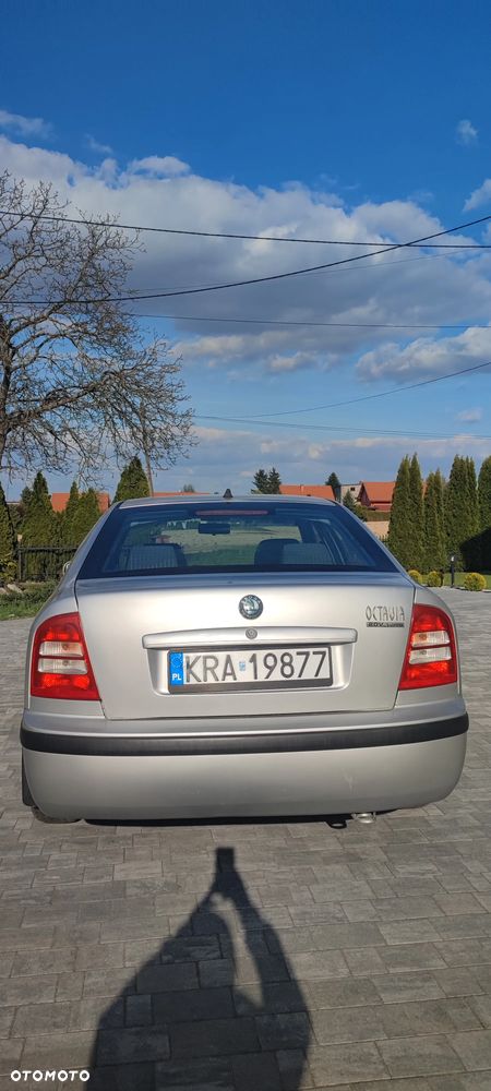Skoda Octavia 1.8T Elegance - 5
