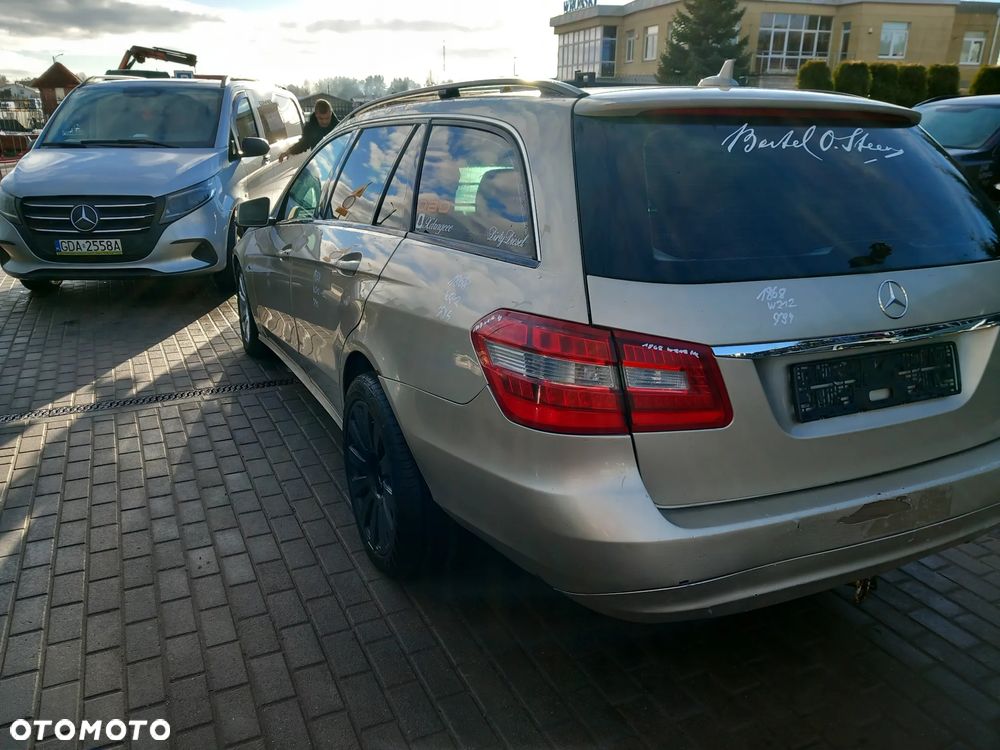 MERCEDES E-KLASA W212 KOMBI BŁOTNIK LEWY TYLNY LEWY TYŁ ĆWIARA ĆWIARTKA KOLOR: 794 - 1