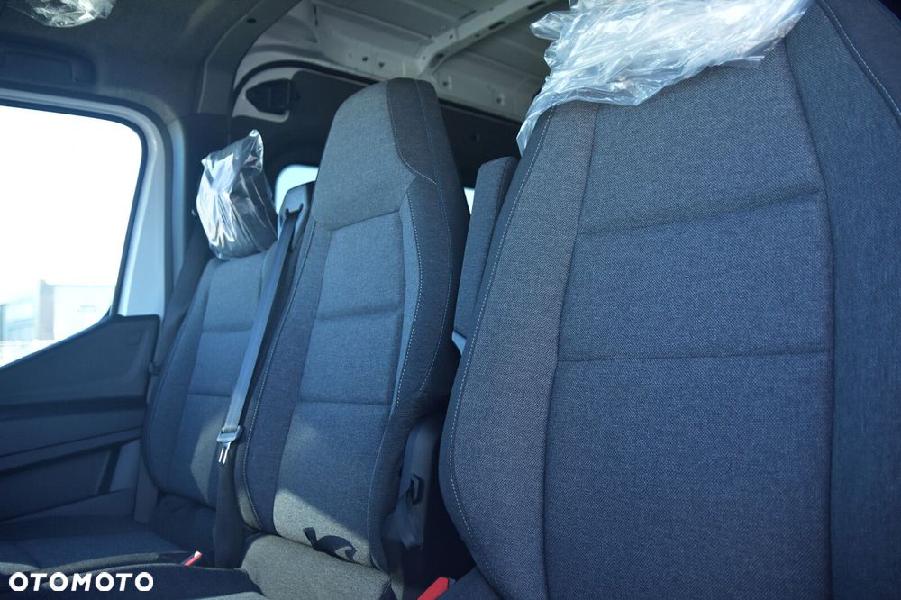 Renault Master Furgon L3H2 2.0 150KM Brygadówka 7 os. - 9