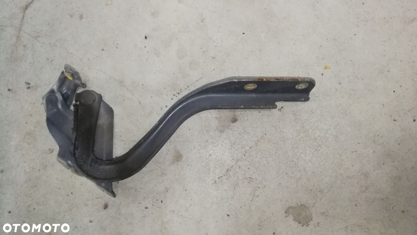 Zawias zawiasy maski lewy przód ZCE Suzuki Swift MK7 10-16 - 2