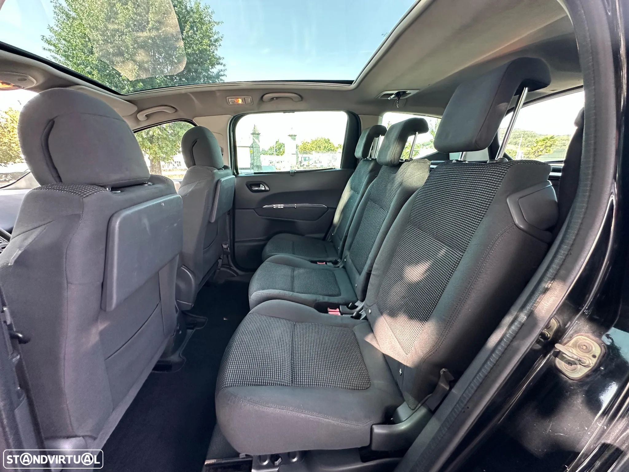 Peugeot 5008 1.6 E-HDi 7L Allure J17 CMP6 - 17