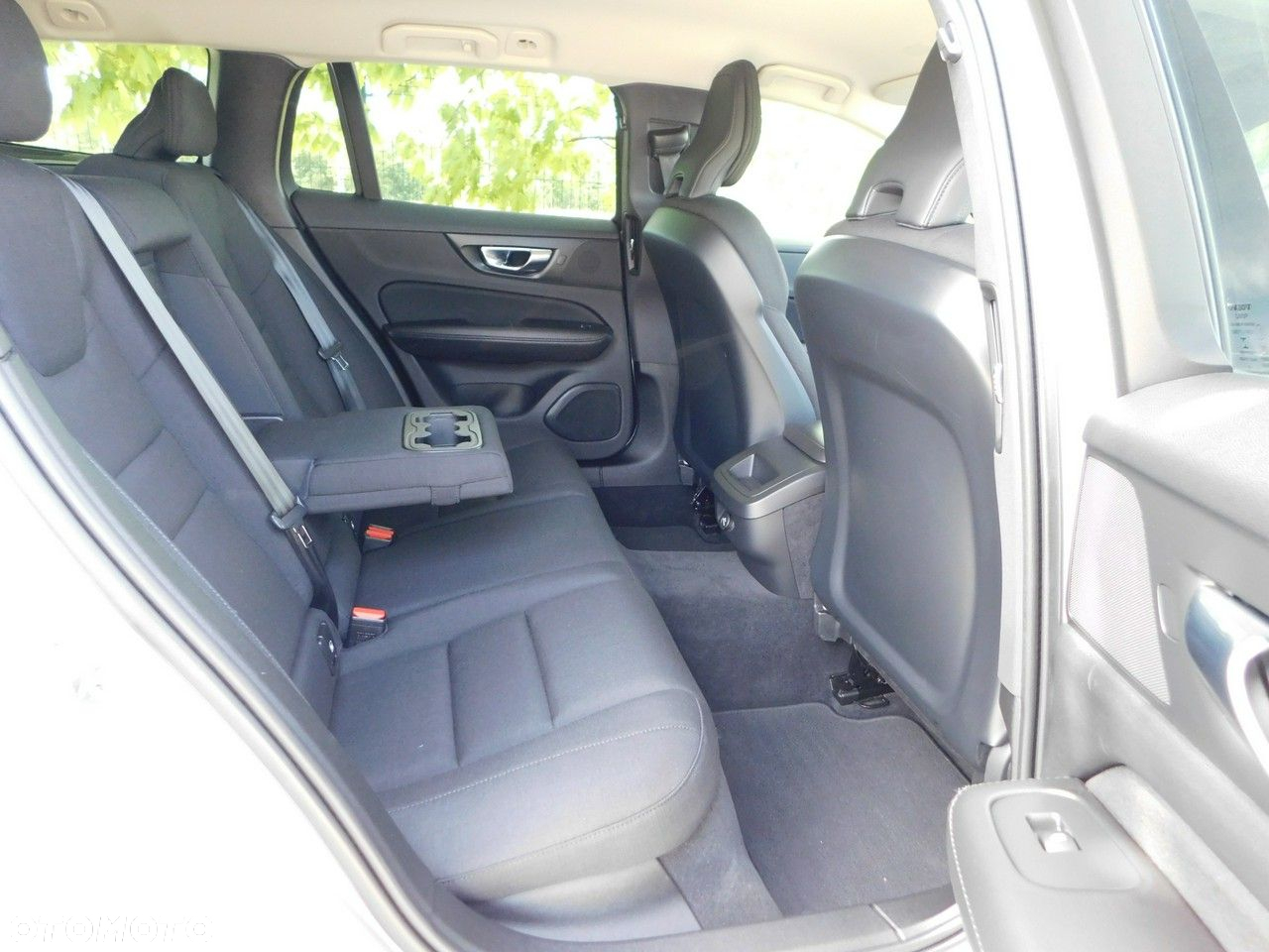 Volvo V60 D3 Momentum - 19