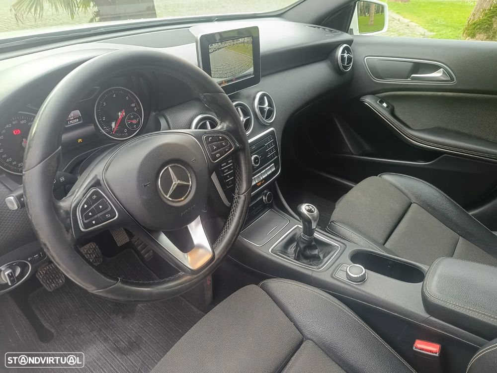 Mercedes-Benz A 180 CDI (BlueEFFICIENCY) Urban - 12