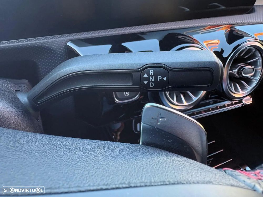 Mercedes-Benz CLA 200 d Shooting Brake AMG Line Aut. - 40