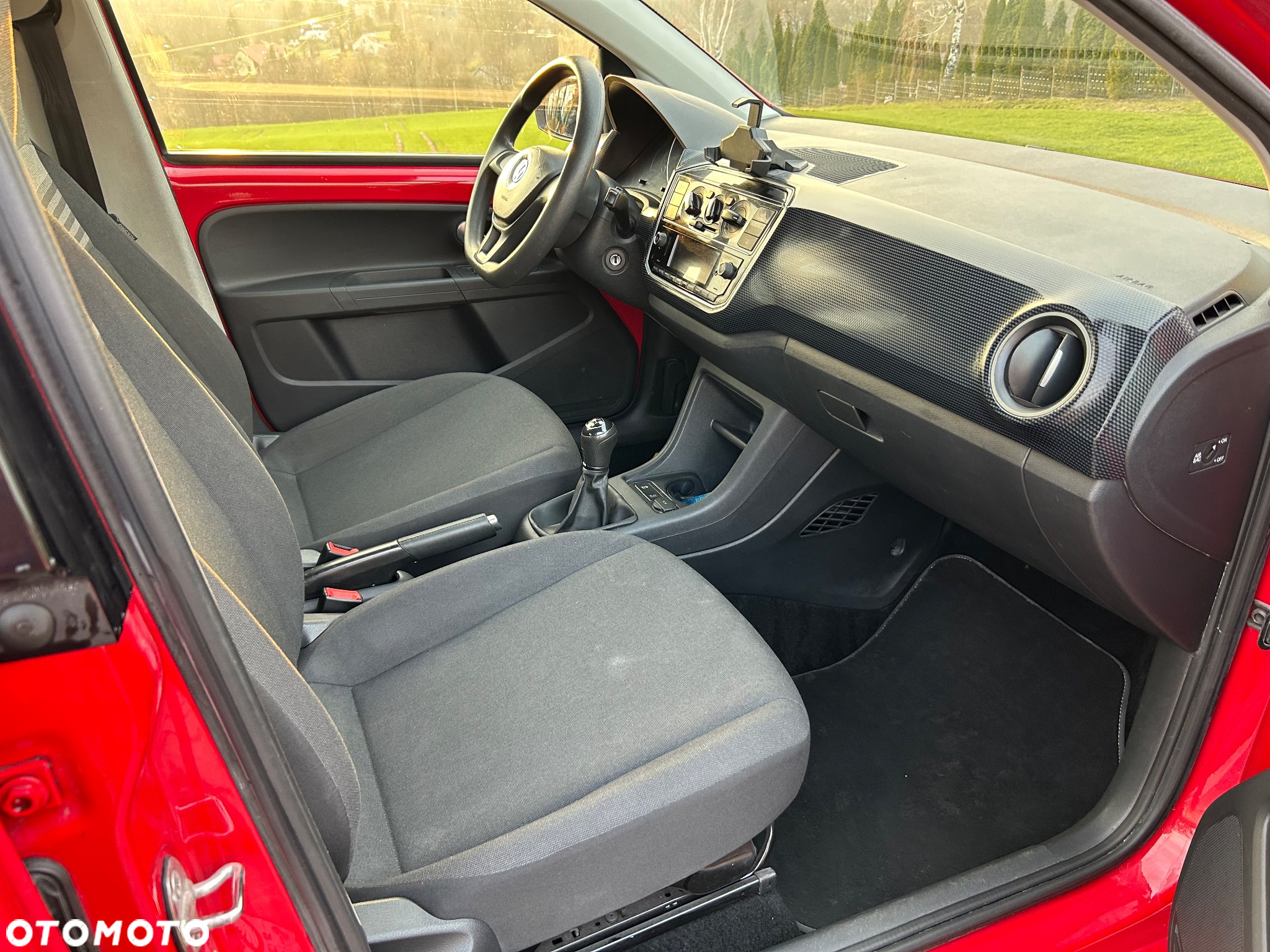 Volkswagen up! 1.0 Beats - 11