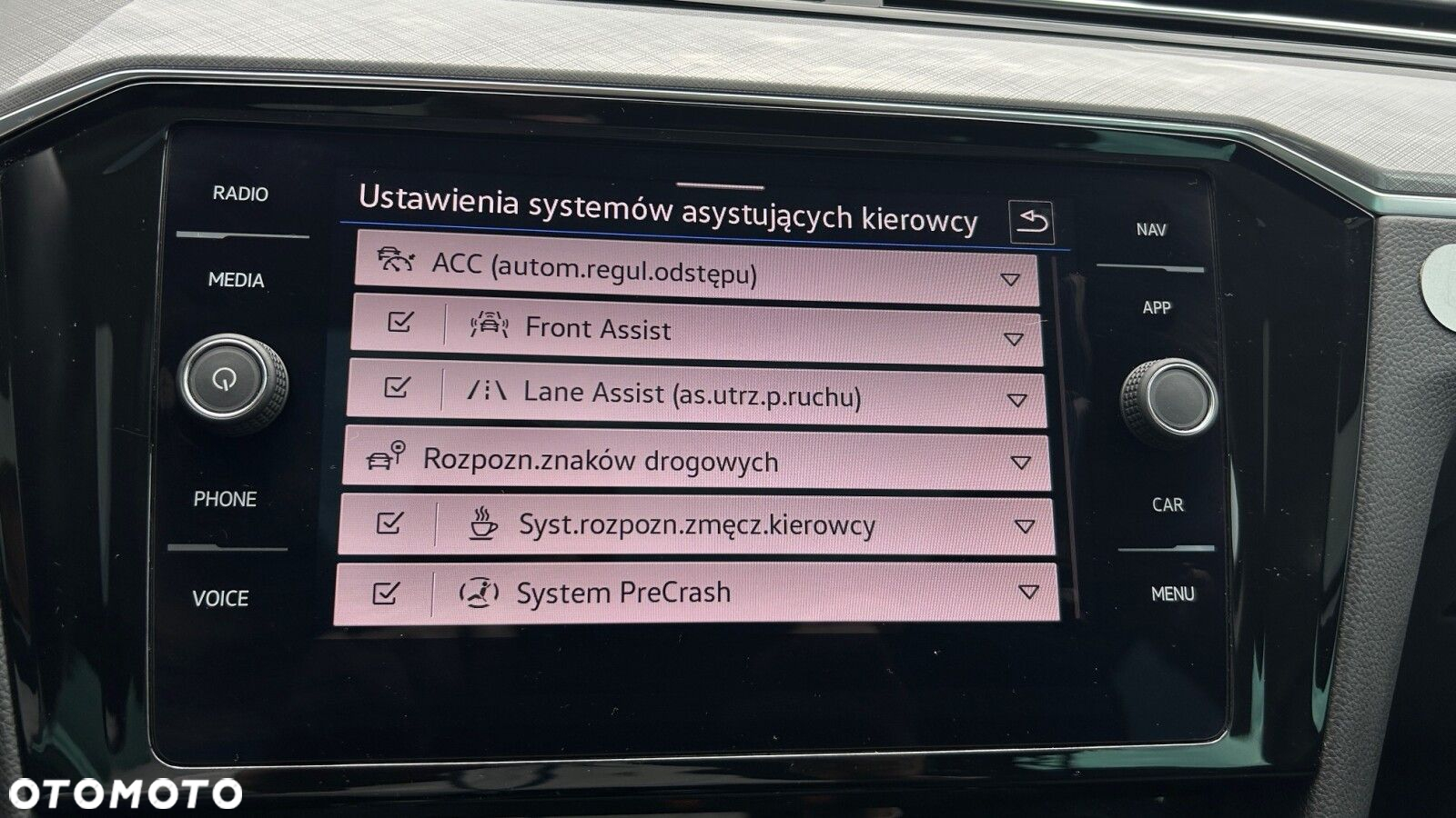 Volkswagen Passat 1.5 TSI EVO Business - 31