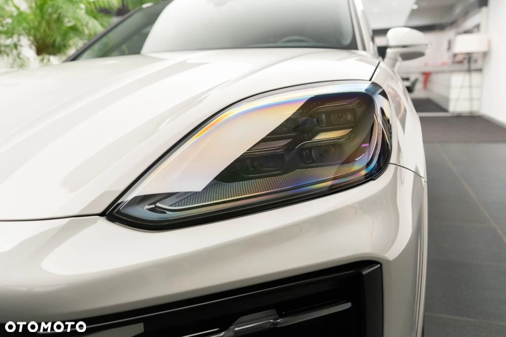 Porsche Cayenne S E-Hybrid PHEV Black Edition - 37