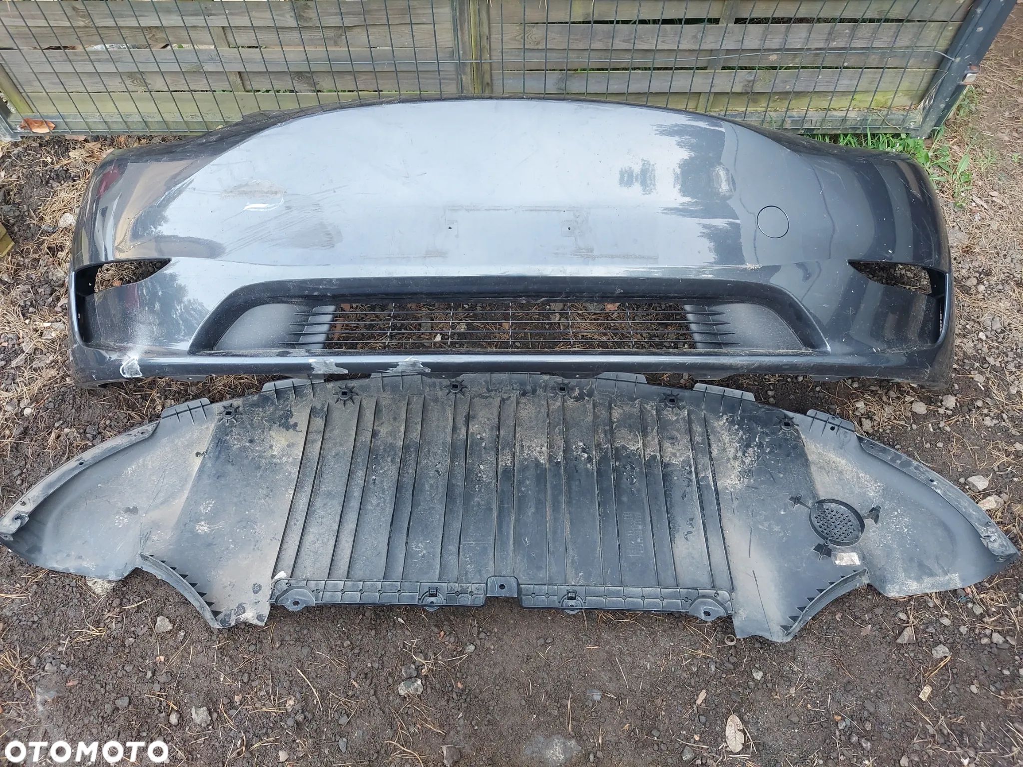 Tesla y zderzak kratka płyta bez dziur - 1