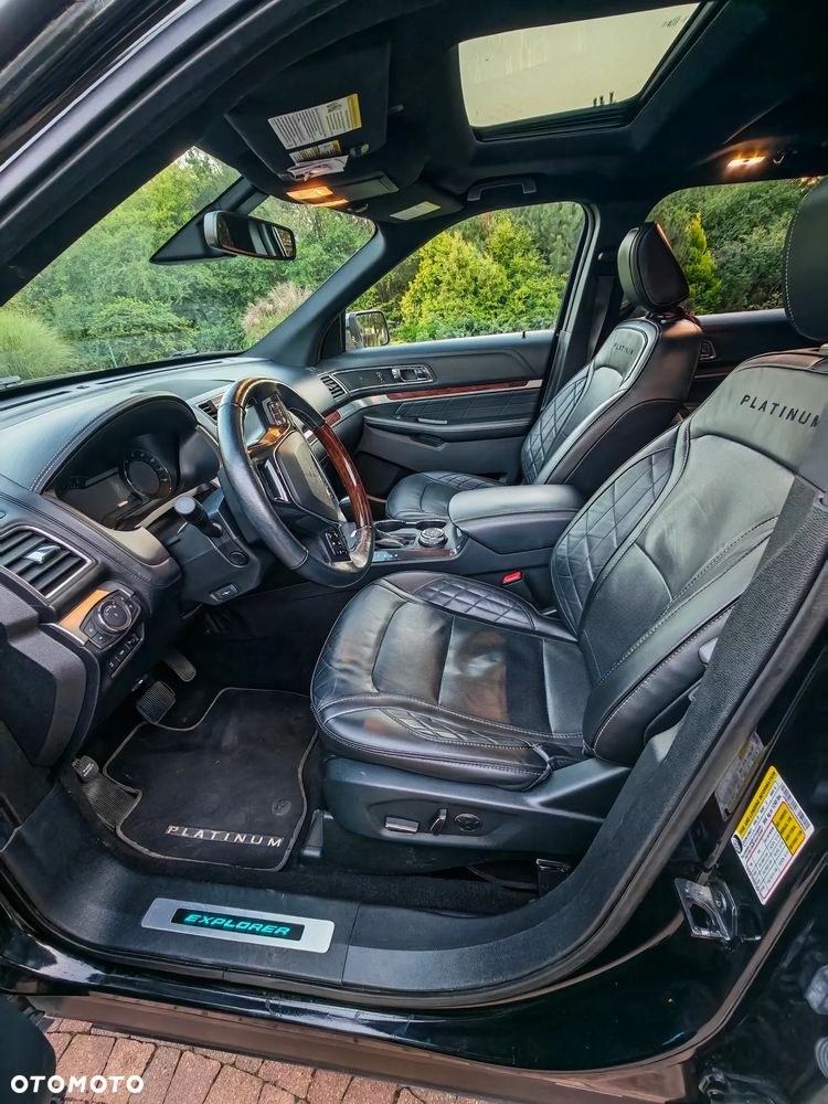 Ford Explorer - 31