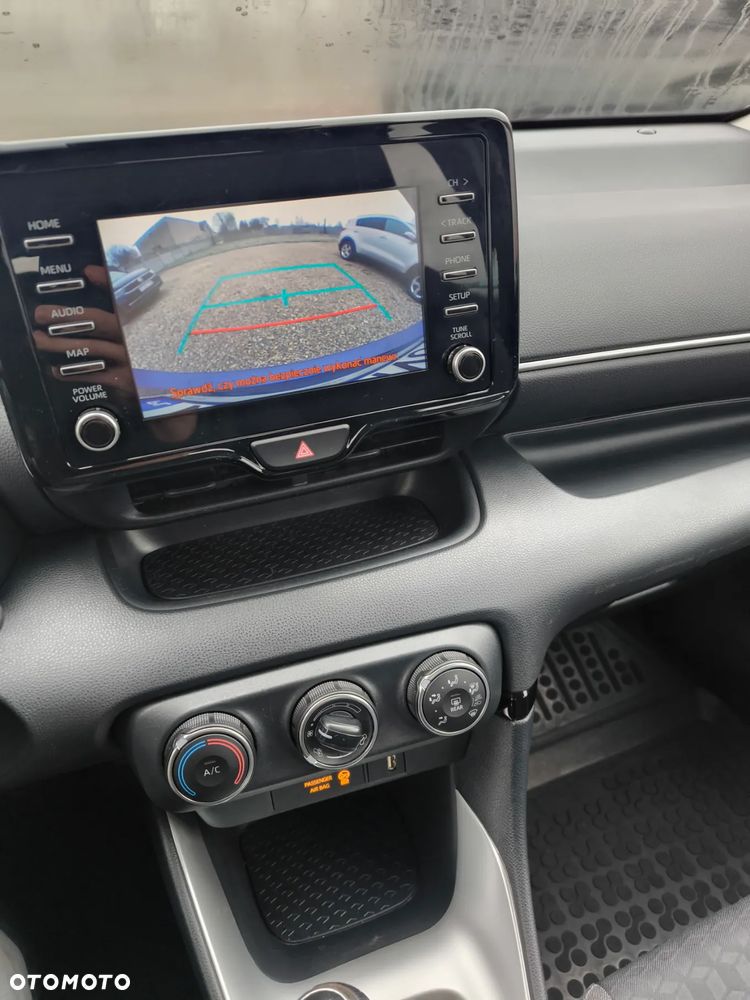 Toyota Yaris 1.5 Comfort - 12