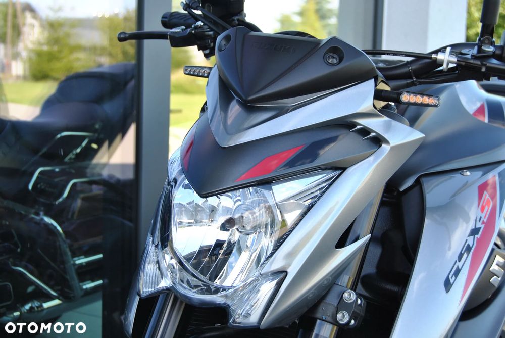 Suzuki GSX - 39