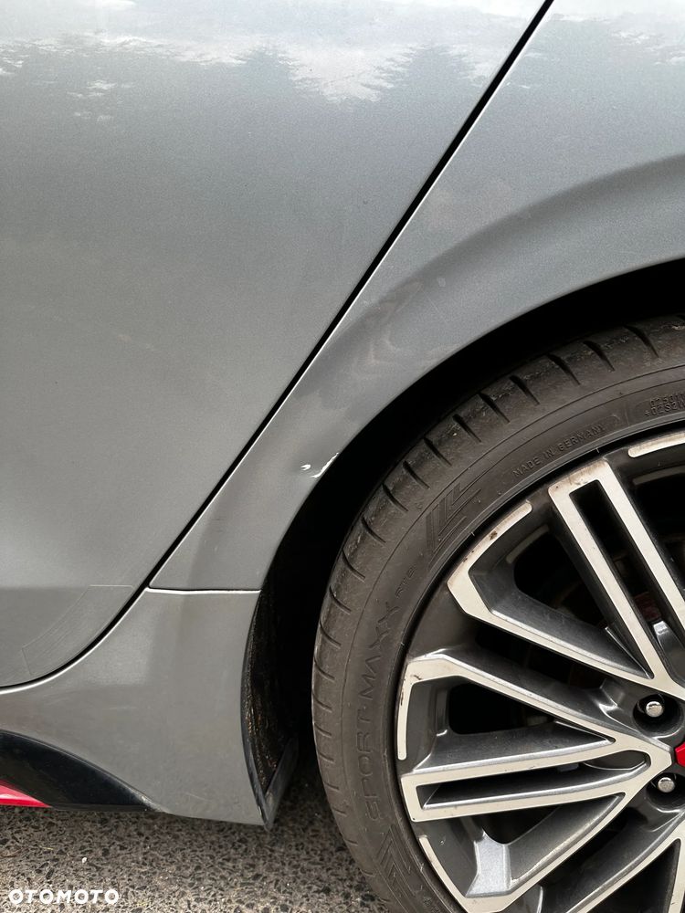 Kia ProCeed 1.6 T-GDI GT DCT - 9