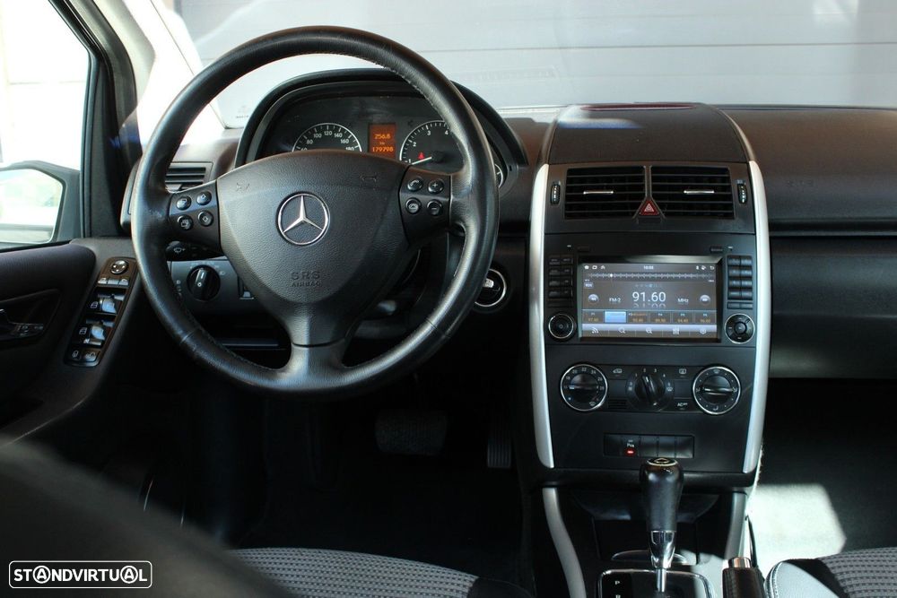 Mercedes-Benz A 150 Avantgarde Automatic - 18