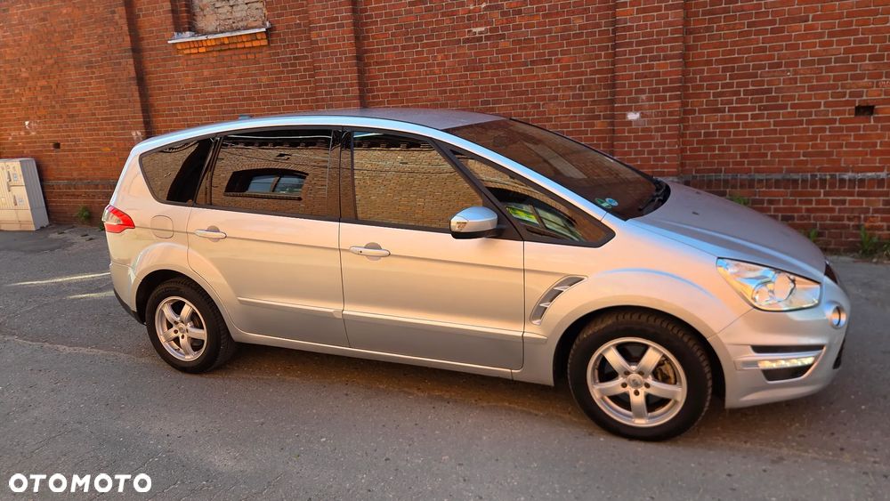 Ford S-Max 2.0 TDCi DPF Titanium - 13