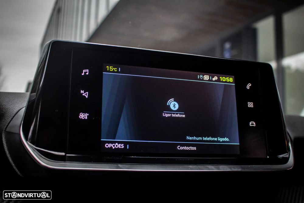 Peugeot e-2008 Allure - 42