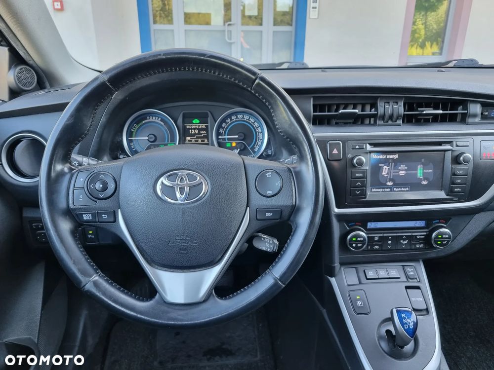 Toyota Auris 1.8 HSD Prestige NAVI - 19