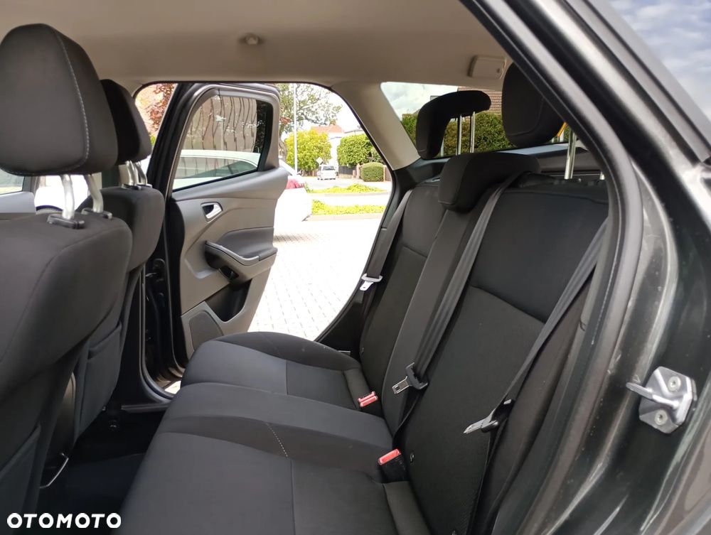 Ford Focus 1.5 EcoBlue Start-Stopp-System TITANIUM - 25